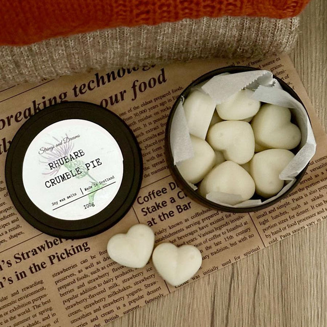 Strings Dreams Rhubarb Crumble Pie Wax Melts in Tin Open