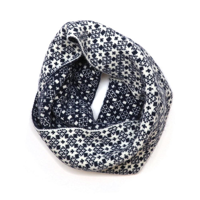 Navy and Cream Scandi Star Snood