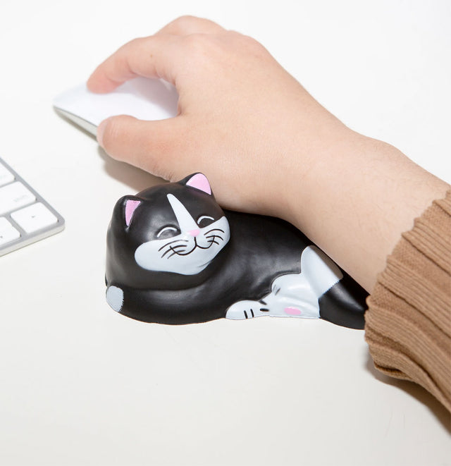 Cat Wrist Rest Kikkerland