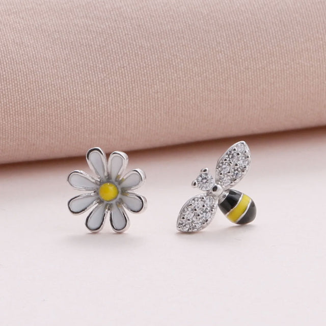 Attic Creations Silver Friendship Bee And Flower Earrings Close Up
