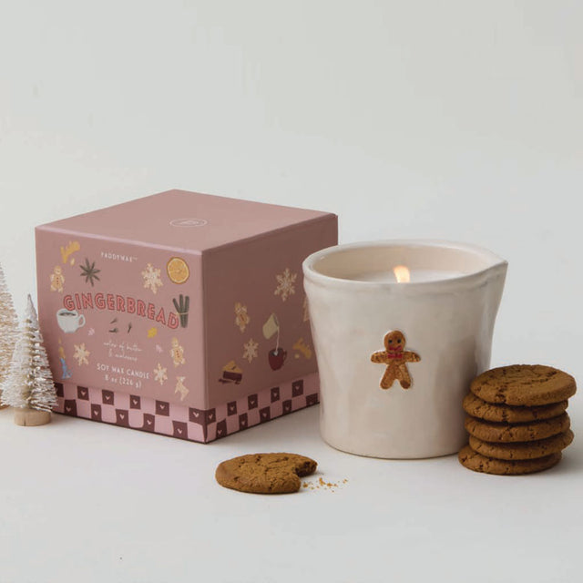 Bistro Gingerbread Embossed Ceramic Candle in Situ