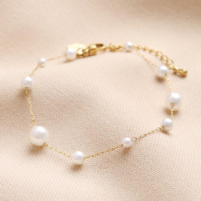 Lisa Angel Mixed Glass Pearl Chain Bracelet in Gold Close Up