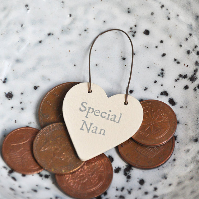 Special Nan Mini Heart Sign Tag