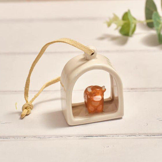 Highland Cow Arch Shaped Ceramic Hanger