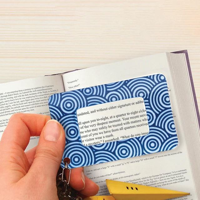 Card Sized Magnifier Close Up
