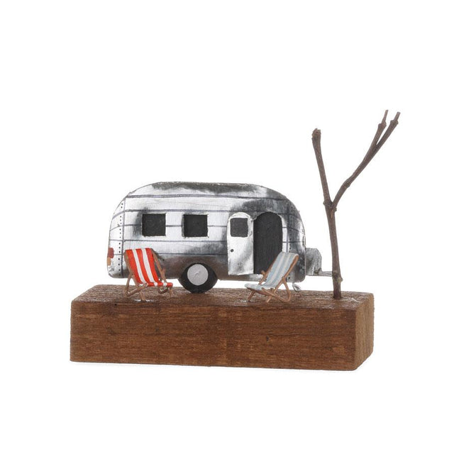 Shoeless Joe Caravan Site Scene Wood and Metal Decoration