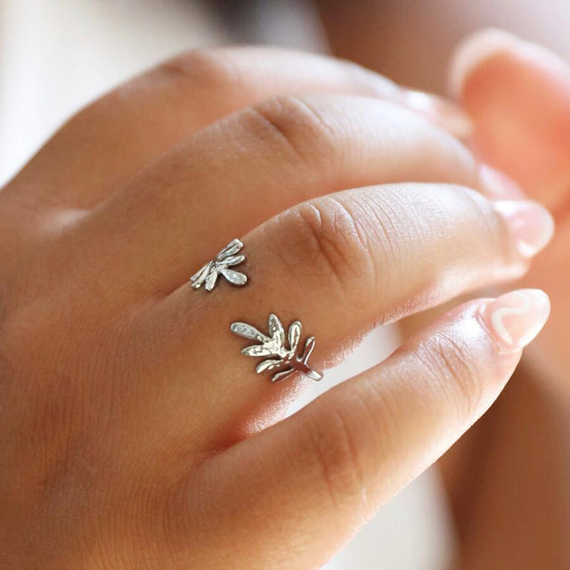 Adjustable Fern Leaf Ring Lisa Angel