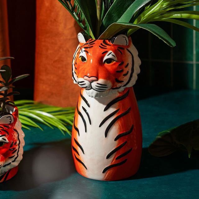 Tiger Shaped Vase in Situ