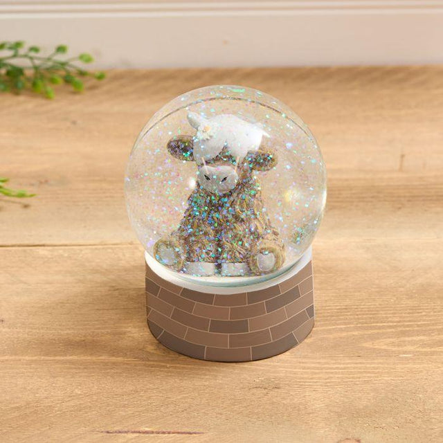Highland Cow Snow Globe