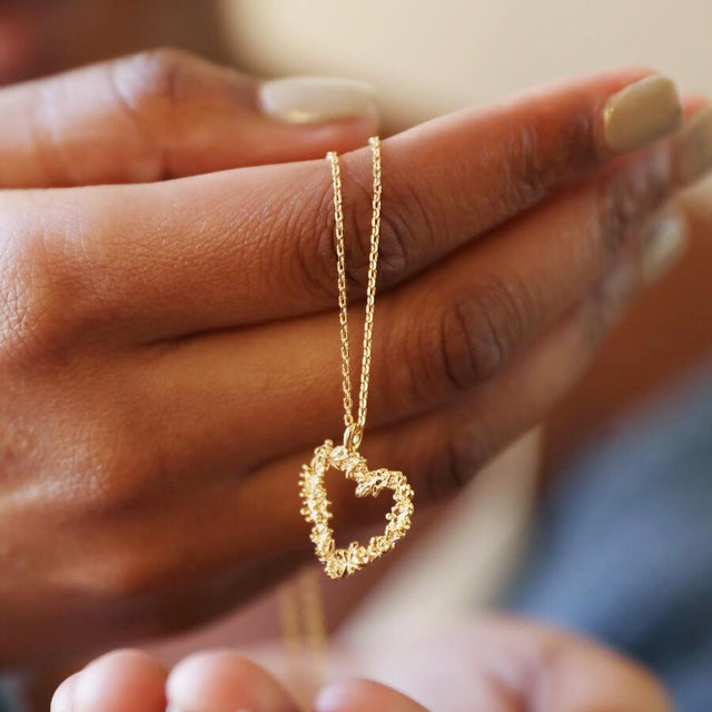 Floral Heart Pendant Necklace in Gold