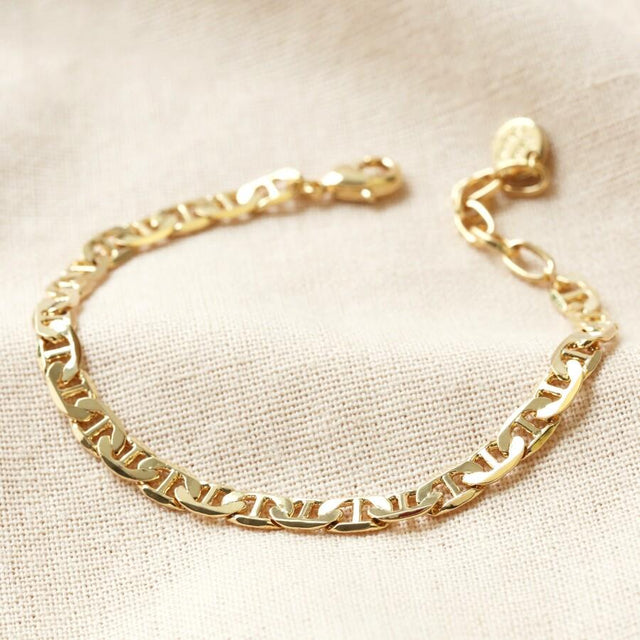 Flat Figaro Chain Bracelet in Gold